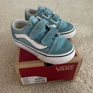 Blue Old Skool Toddler Size 8 Vans